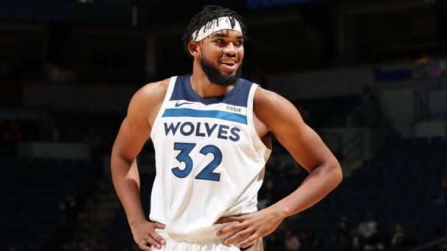 中场球员提 中场球员提