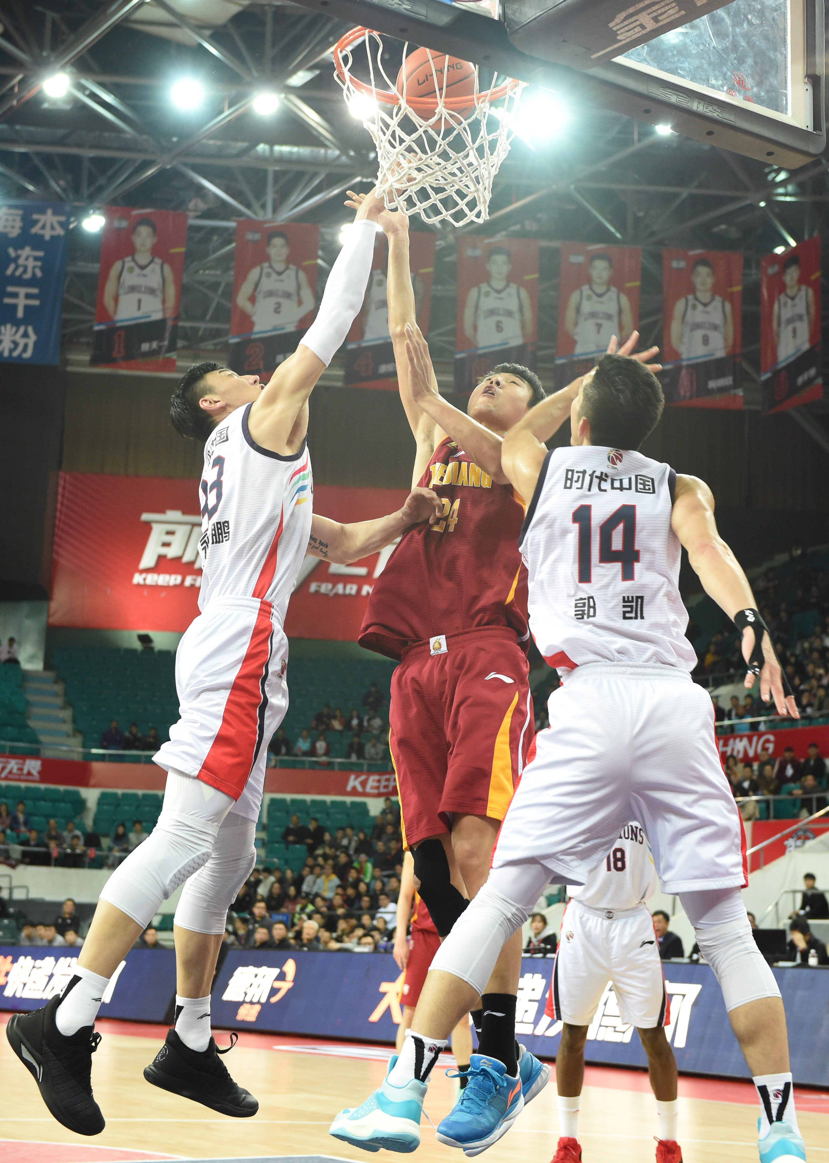 犹豫一拍 犹豫一拍